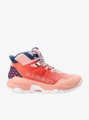 Buty turystyczne damskie wysokie Mammut Sertig II Mid GTX. Czerwone obuwie trekkingowe damskie Mammut, z gore-texu, bez zapięcia. Za 872.35 zł.