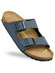 Birkenstock Klapki "Arizona" w kolorze błękitnym rozmiar: 45. Niebieskie klapki damskie Birkenstock, bez wzorów, z otwartym noskiem, bez obcasa, bez zapięcia. Za 352.45 zł.