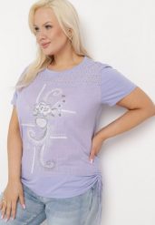 Fioletowy T-shirt z Bawełny Ozdobiony Cyrkoniami i Ściągaczami po Bokach Forena. Fioletowe t-shirty damskie Born2be, xl, z aplikacjami, z bawełny, bez kołnierzyka. Za 64.99 zł.
