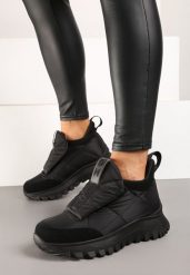 Czarne Pikowane Sneakersy na Platformie Ozdobione Napisem Resilie. Czarne obuwie sportowe damskie Renee, z jeansu, bez zapięcia. Za 209.99 zł.