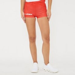 Szorty do biegania z elastycznym pasem czerwone. Czerwone spodenki sportowe damskie LEGEA, l, bez wzorów, z bawełny, do biegania. Za 80.00 zł.