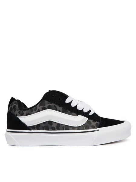 Vans Tenisówki Knu Skool VN000Z8XBLK1 Czarny. Czarne trampki damskie Vans, bez wzorów, ze skóry, bez zapięcia. Za 358.99 zł.
