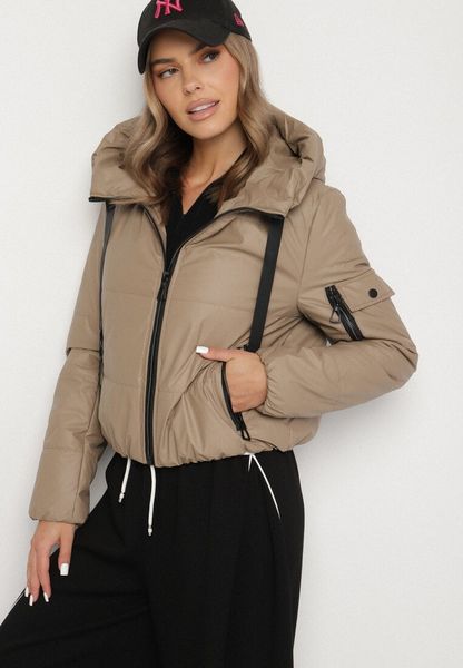 Jasnobrązowa Pikowana Kurtka z Kapturem o Klasycznym Kroju Tulasia. Brązowe kurtki damskie Born2be, xl, bez wzorów, z jeansu, z kapturem. Za 89.99 zł.