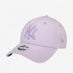 Czapka z daszkiem do baseballa New Era New York Yankees. Czapki z daszkiem damskie New Era, bez wzorów, z bawełny. W wyprzedaży za 99.99 zł.