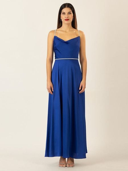 APART Sukienka w kolorze niebieskim rozmiar: 40. Niebieskie sukienki damskie Apart, bez wzorów, z satyny, bez ramiączek. Za 249.17 zł.