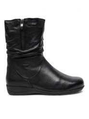 Caprice Botki 9-26456-43 Czarny. Czarne botki damskie Caprice, ze skóry, bez obcasa, na płaskiej podeszwie, bez zapięcia. Za 549.99 zł.
