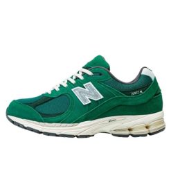 Buty do chodzenia dla dorosłych New Balance 2002R Nightwatch Green. Zielone obuwie sportowe casual damskie New Balance, trekkingowe. W wyprzedaży za 745.00 zł.