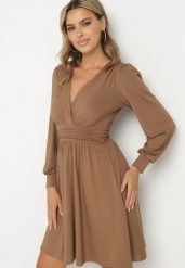 Brązowa Rozkloszowana Sukienka z Wiskozą Selithiel. Brązowe sukienki damskie Born2be, bez wzorów, z wiskozy, eleganckie, bez ramiączek. W wyprzedaży za 118.99 zł.