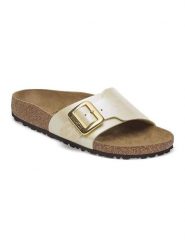 Birkenstock Klapki "Madrid" w kolorze złotym rozmiar: 37. Żółte klapki damskie Birkenstock, bez wzorów, z otwartym noskiem, bez obcasa, bez zapięcia. Za 390.92 zł.