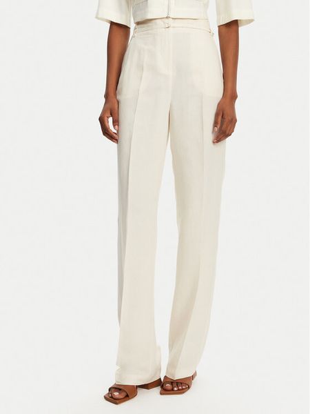 Patrizia Pepe Spodnie materiałowe 2P1659 A052 B823 Écru Regular Fit. Spodnie materiałowe damskie Patrizia Pepe, bez wzorów, ze lnu. Za 629.99 zł.