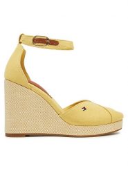 Tommy Hilfiger Półbuty Flag High Wedge Espad Closed Toe FW0FW08494 Żółty. Żółte półbuty damskie Tommy Hilfiger, bez wzorów, z materiału, bez obcasa, na koturnie, bez zapięcia. Za 249.99 zł.