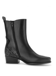 Gabor Skórzane kozaki w kolorze czarnym rozmiar: 38,5. Czarne kozaki damskie Gabor, na zimę, z materiału, bez obcasa, bez zapięcia. Za 251.74 zł.