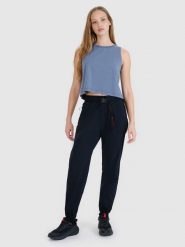 4F Spodnie casual damskie - czarne XXL. Czarne spodnie materiałowe damskie 4F, bez wzorów, z materiału. W wyprzedaży za 139.99 zł.