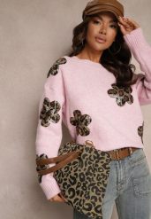 Różowy Sweter Ozdobiony Cekinami i Naszywkami w Kształcie Kwiatów Cialuna. Czerwone swetry klasyczne damskie Renee, z jeansu, bez kołnierzyka. Za 159.99 zł.
