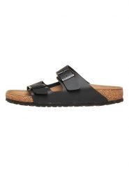 Birkenstock Klapki "Arizona" w kolorze czarnym rozmiar: 41. Czarne klapki damskie Birkenstock, bez wzorów, z otwartym noskiem, bez obcasa, bez zapięcia. Za 320.63 zł.