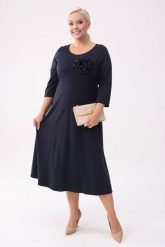 Granatowa sukienka Eliza - klasyczna elegancja z nowoczesnym akcentem PLUS SIZE XXL OVERSIZE. Sukienki damskie Moda Size Plus Iwanek, bez wzorów, z materiału, eleganckie, bez ramiączek. W wyprzedaży za 239.90 zł.