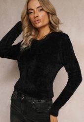 Czarny Sweter z Puchatej Dzianiny z Trójkątnym Dekoltem Bouse. Czarne swetry klasyczne damskie Renee, z dzianiny, bez kołnierzyka. Za 54.99 zł.