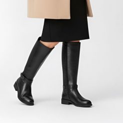 Kozaki damskie Filippo, wysoka cholewka i płaski obcas bez ocieplenia, czarne, DKZ7331-25-BK. Czarne kozaki damskie Filippo, z materiału, przed kolano, bez obcasa, na obcasie, bez zapięcia. Za 195.99 zł.