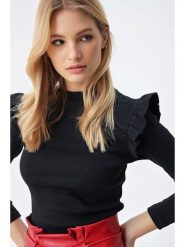 Trend Alacati Sweter w kolorze czarnym rozmiar: S. Czarne swetry klasyczne damskie Trend Alacati, s, bez kołnierzyka. Za 66.00 zł.