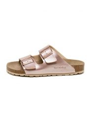 Billowy Klapki w kolorze jasnoróżowym rozmiar: 37. Różowe klapki damskie Billowy, bez wzorów, z otwartym noskiem, bez obcasa, bez zapięcia. Za 126.99 zł.