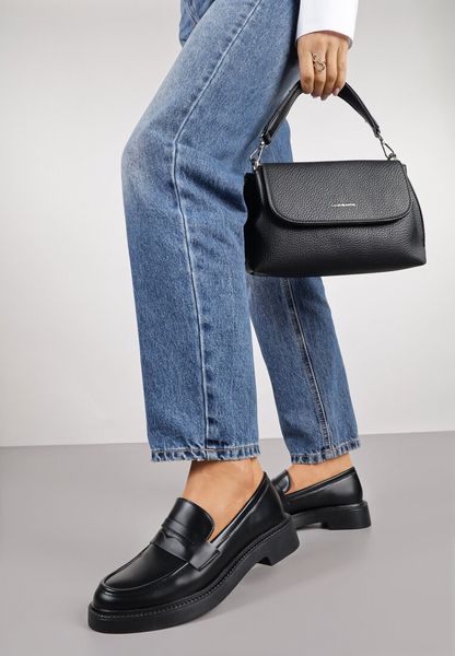 Czarne Mokasyny Vices z Ozdobną Wstawką Akelie. Czarne mokasyny damskie Born2be, bez obcasa. Za 44.99 zł.