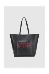 ALEXANDER MCQUEEN Torebka czarna shoperka. Czarne shopper bag alexander mcqueen, ze skóry, duże, z tłoczeniem, bez dodatków. W wyprzedaży za 2,599.99 zł.