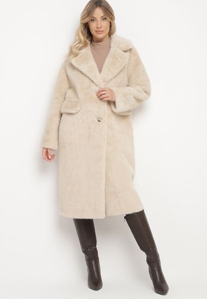 Beżowy Futrzany Płaszcz Jednorzędowy z Kieszeniami Zapinany na Guziki Parilda. Brązowe płaszcze damskie Born2be, na zimę, m, bez wzorów, z futra, bez kaptura. Za 309.99 zł.