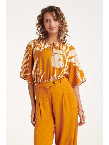 Smashed Lemon Bluzka w kolorze pomarańczowo-kremowym rozmiar: 3XL. Brązowe bluzki damskie Smashed Lemon, xl, bez wzorów, bez kołnierzyka, bez ramiączek. Za 179.95 zł.