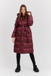 HETREGO Bordowy damski puchowy płaszcz Karen Woman Quilted Coat. Czerwone płaszcze damskie HETREGO, bez wzorów, z poliamidu, bez kaptura. W wyprzedaży za 1,149.99 zł.