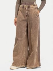 Adidas Spodnie materiałowe Corduroy Sst KD8782 Brązowy Wide Leg. Brązowe spodnie materiałowe damskie Adidas, bez wzorów, z bawełny. Za 529.99 zł.