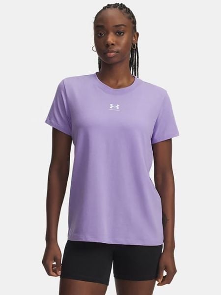 Under Armour Koszulka funkcyjna w kolorze fioletowym rozmiar: S. Różowe koszulki damskie Under Armour, s, bez wzorów, z materiału, bez kołnierzyka, bez ramiączek. Za 82.83 zł.