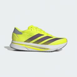 Buty Adizero SL 2. Czerwone obuwie sportowe damskie Adidas, bez zapięcia, do biegania. Za 569.00 zł.