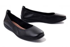 JOSEF SEIBEL 74801 133 105 Fenja 01 DS. black-black, baleriny damskie. Czarne balerinki damskie Josef Seibel, bez wzorów, ze skóry. Za 379.90 zł.