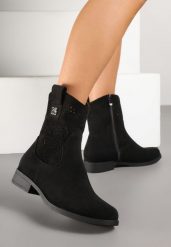 Czarne Botki w Stylu Kowbojek z Ażurowymi Wycięciami Efadriana. Czarne botki damskie Born2be, bez obcasa, na płaskiej podeszwie, bez zapięcia. Za 109.99 zł.