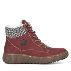 Trzewiki Rieker. Czerwone botki damskie Rieker, bez obcasa, na płaskiej podeszwie, bez zapięcia. Za 258.99 zł.