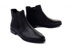 RIEKER 71670-00 black, botki damskie. Czarne botki damskie Rieker, na zimę, z gumy, bez obcasa, na obcasie, bez zapięcia. Za 339.90 zł.