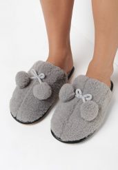 Szare Kapcie Futerkowe z Pomponami Churchill. Szare kapcie damskie Born2be. Za 34.99 zł.