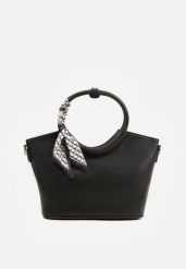 Czarna Torebka Shopper z Paskiem i Okrągłymi Rączkami Zdobionymi Chustą Kassone. Czarne shopper bag Renee, z aplikacjami, z jeansu, na ramię, bez dodatków. Za 119.99 zł.