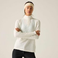 Bluza damska z suwakiem 1/4 Glamourize III Dare 2b. Białe bluzy damskie Dare 2b, na zimę, bez wzorów, z dzianiny, bez kaptura. Za 119.99 zł.