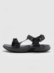 4F Sandały PATHWAY damskie - szare 37. Szare sandały damskie 4F, bez wzorów, z gumy, bez obcasa, bez zapięcia. Za 149.99 zł.