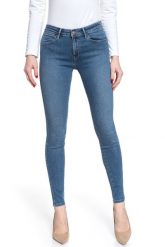 WRANGLER SKINNY PERFECT BLUE W28KRF17P 112128326. Niebieskie rurki damskie Wrangler, bez wzorów, z jeansu. Za 199.99 zł.