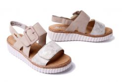 RIEKER 69260-60 beige, sandały damskie. Brązowe sandały damskie Rieker, bez wzorów, z gumy, bez obcasa, bez zapięcia. Za 239.92 zł.