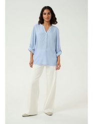 Kaffe Bluzka "Milia" w kolorze błękitnym rozmiar: 36. Niebieskie bluzki damskie Kaffe, s, bez wzorów, z wiskozy, klasyczne, bez kołnierzyka, bez ramiączek. Za 95.69 zł.