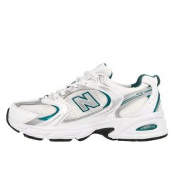 Buty do chodzenia dla dorosłych New Balance MR 530 White Silver Metallic Green. Białe obuwie sportowe damskie New Balance, z gumy, bez zapięcia, trekkingowe. W wyprzedaży za 479.00 zł.