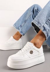 Białe Sneakersy na Grubej Podeszwie Sznurowane z Metaliczną Aplikacją Ailtria. Białe obuwie sportowe damskie Renee, bez zapięcia. Za 54.99 zł.