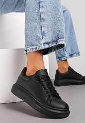Czarne Sneakersy na Grubej Podeszwie z Okrągłym Noskiem Naubrey. Czarne obuwie sportowe damskie Born2be, bez zapięcia. Za 49.99 zł.