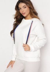 Biała Bluza z Kapturem i Ozdobnymi Sznurkami Cebele. Białe bluzy damskie Born2be, z aplikacjami, z bawełny, z kapturem. Za 99.99 zł.
