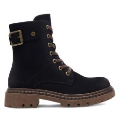 Trzewiki Clara Barson. Czarne botki damskie Clara Barson, bez obcasa, na płaskiej podeszwie, bez zapięcia. Za 159.99 zł.