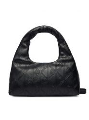 Calvin Klein Torebka Emblem Aop Puffer Bag With Strap LV04F3200G Czarny. Czarne torebki klasyczne damskie Calvin Klein, ze skóry, bez dodatków. Za 449.99 zł.