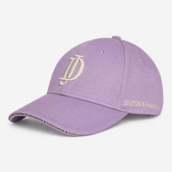 Czapka z daszkiem Aya Lavender JD ATTACK. Fioletowe czapki z daszkiem damskie JD ATTACK, na lato, z aplikacjami, z żakardem. Za 109.00 zł.